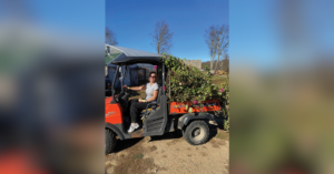 Read more about the article Featured VentureMom: Sarah Balsley – Founder of The Flower Project